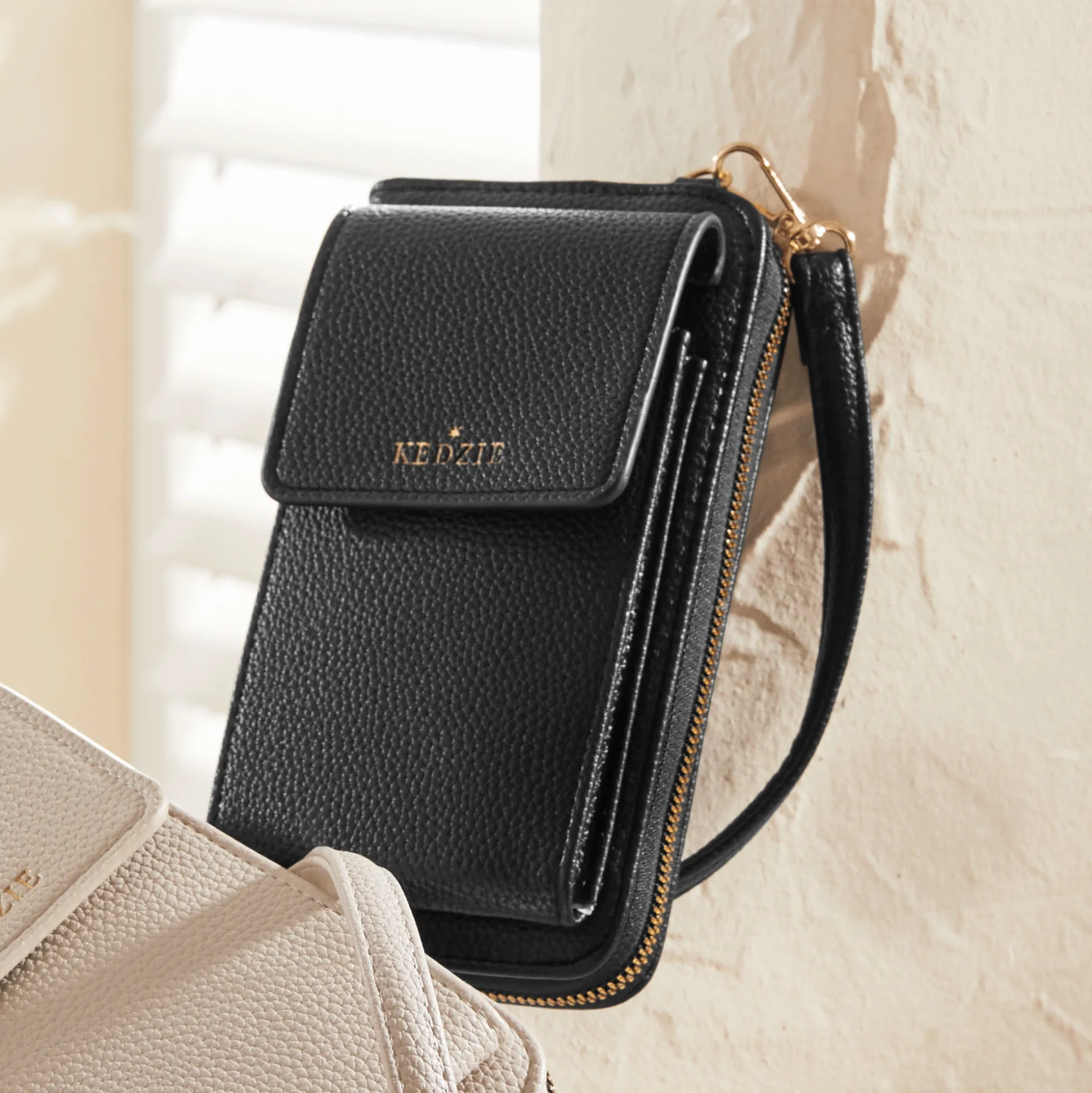 Smartphone Crossbody