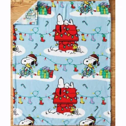 Snoopy Throw