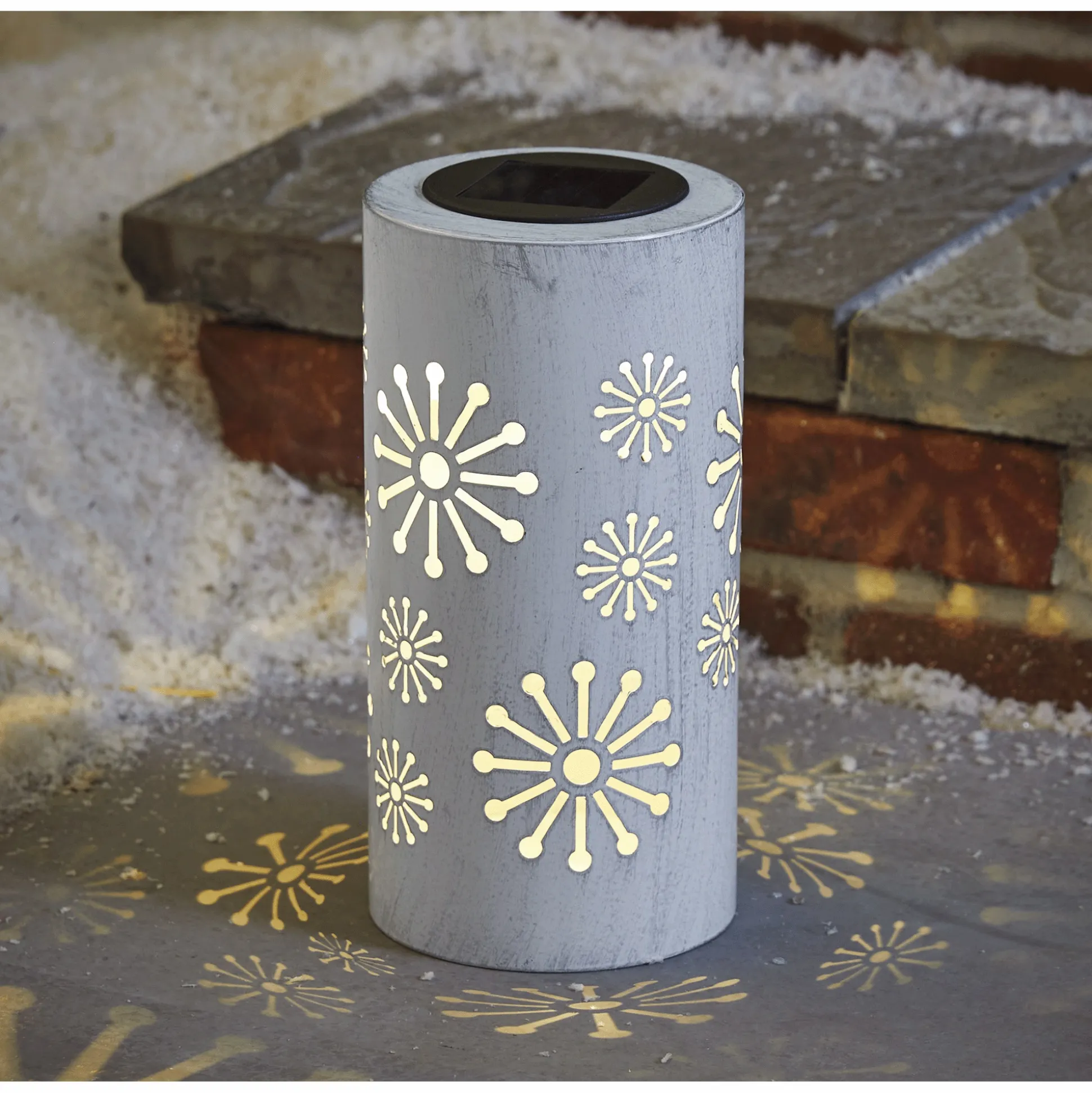 Solar Metal Snowflake Lantern