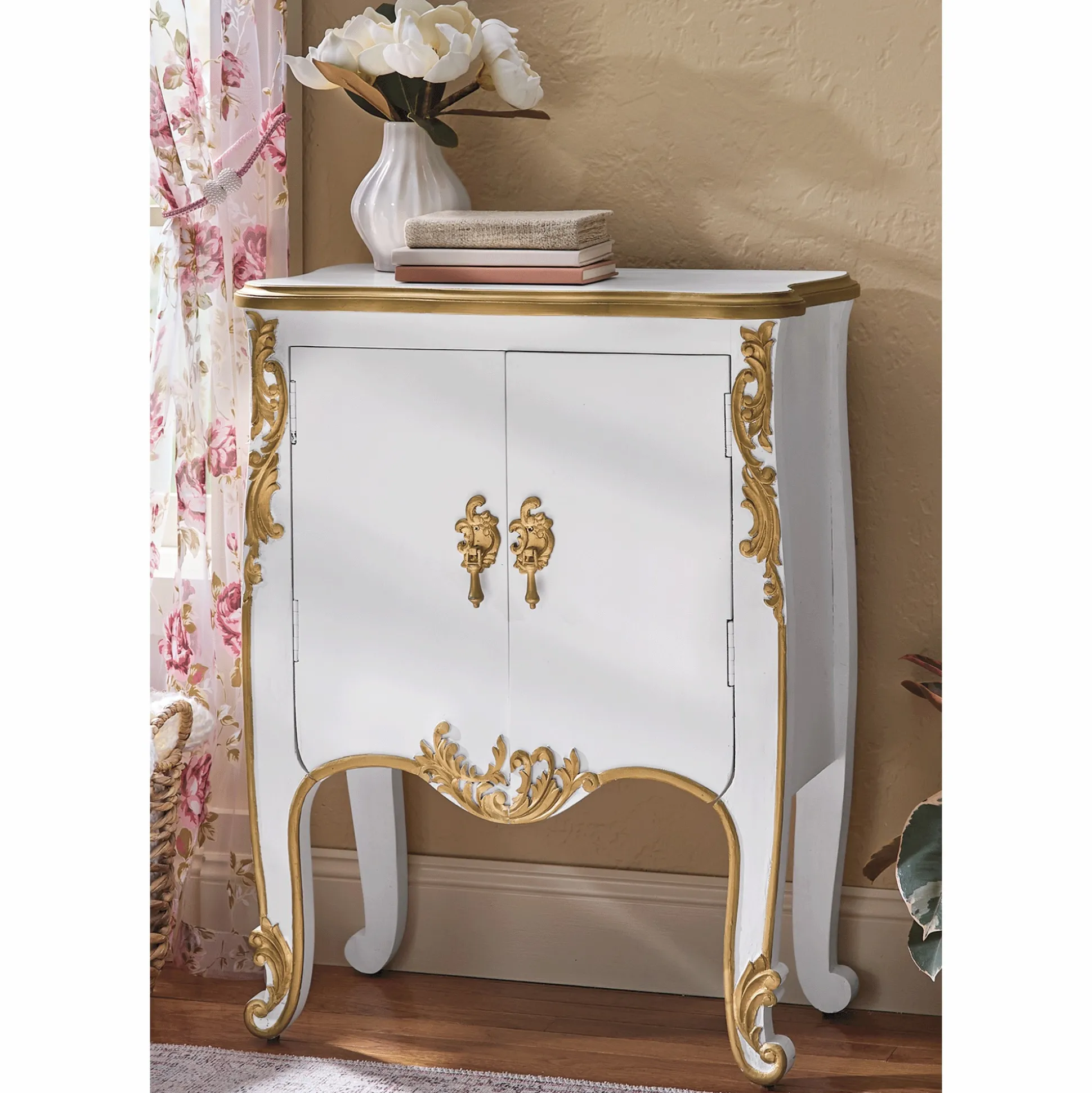 Victoria Cabinet