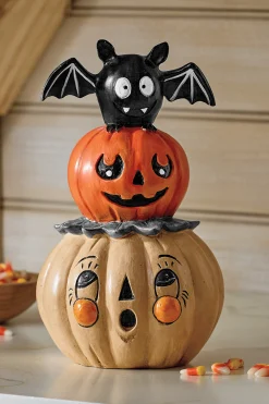 Vintage-Style Halloween Pumpkin Stack